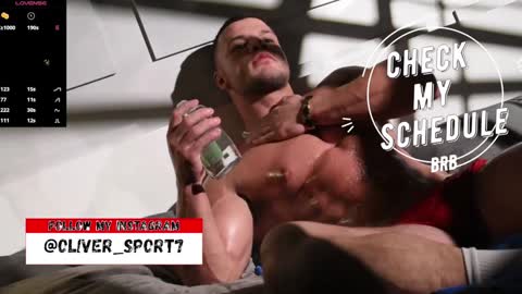 Snapshot of oliversport chatting on January 3, 1:35 pm OliverSport online show from January 3, 1:35 pm