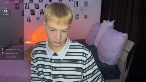 Snapshot of olivertasty chatting on October 23, 1:45 pm oliver online show from October 23, 1:45 pm