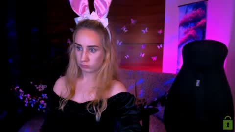 Olivia online show from December 21, 2:14 pm