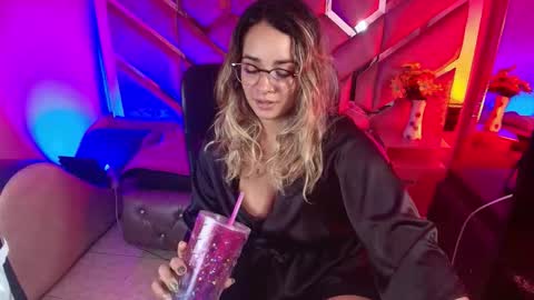  OLIVIA  online show from December 21, 5:47 am