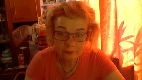 Olivia Mia online show from June 14, 1:57 pm