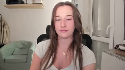 Oliwiaa2004 online show from December 13, 8:48 pm