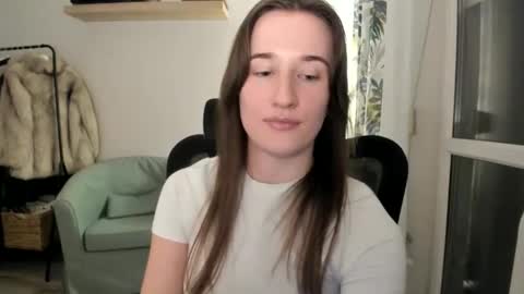 Oliwiaa2004 online show from February 24, 4:54 pm