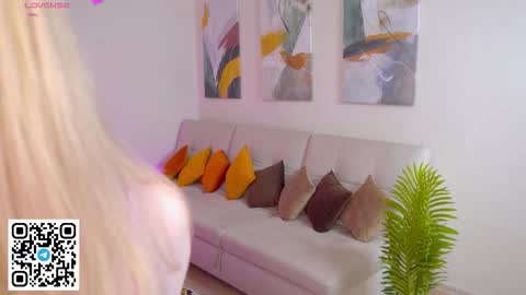 Olivia online show from February 12, 2:15 am