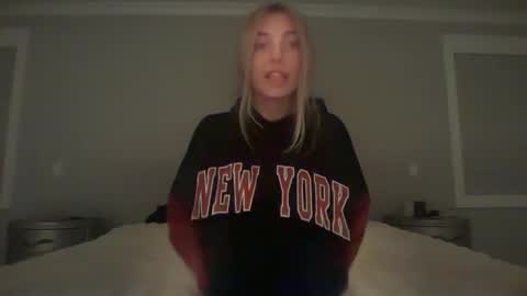 oliviacarterrr online show from November 22, 9:08 am