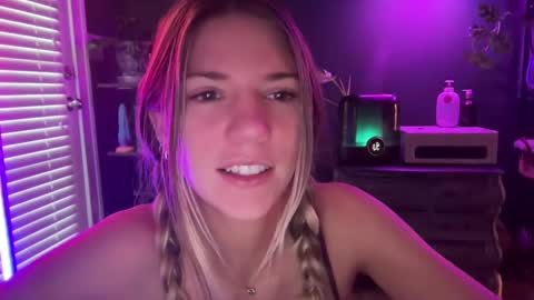 Olivia online show from January 21, 8:11 pm