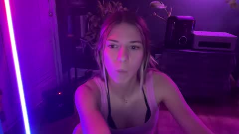 Olivia online show from January 25, 3:30 am