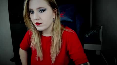 Snapshot of oliviamunk chatting on September 10, 4:35 am . online show from September 10, 4:35 am