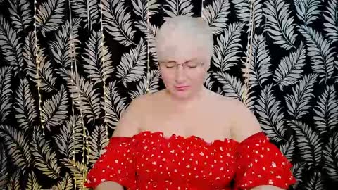 Kelly online show from April 18, 11:34 am