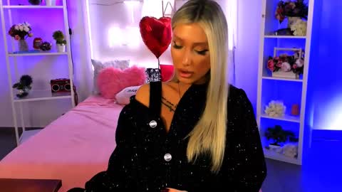 Olivia online show from February 24, 11:10 am