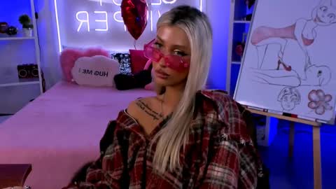 Olivia online show from March 2, 11:18 am