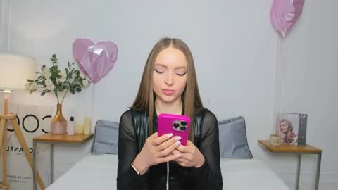 Olivia online show from April 16, 4:01 am