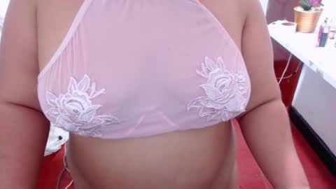 oliviia_cute online show from December 19, 5:25 am