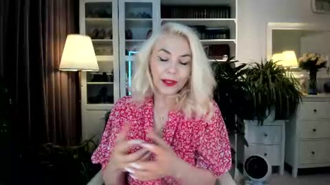 ollalla7 online show from July 25, 1:20 pm