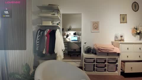 ollalla7 online show from October 26, 7:02 pm