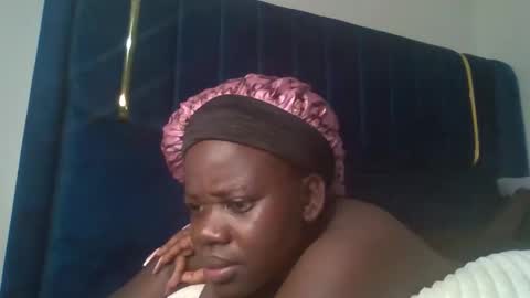 ollleina online show from March 19, 9:31 pm