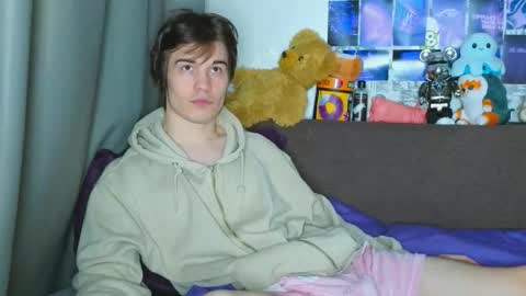 Tony online show from November 9, 4:38 am