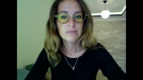 Snapshot of olyra11 chatting on October 22, 1:57 pm olyra11 online show from October 22, 1:57 pm