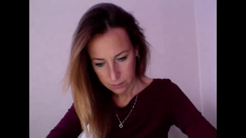 olyra11 online show from March 3, 8:43 am