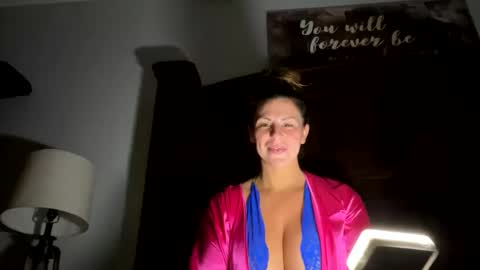 Snapshot of olyviabosse69 chatting on October 1, 2:43 am Olyvia Bosse online show from October 1, 2:43 am