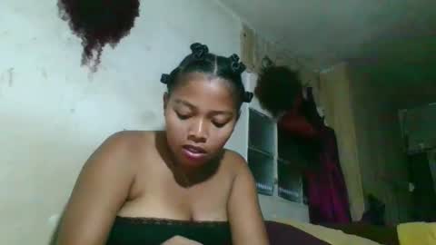 olyvienne90 online show from January 11, 6:58 pm