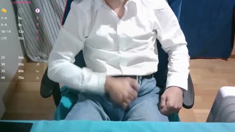 Snapshot of omar87ram chatting on January 5, 8:31 pm Omar online show from January 5, 8:31 pm