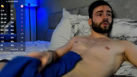 Snapshot of omgronnyy chatting on February 26, 5:03 am Mark  cut  7.5 inches online show from February 26, 5:03 am