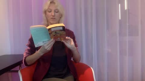 omilk online show from September 8, 2:49 pm