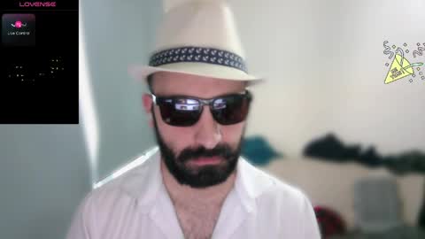 ona nisme online show from April 11, 5:34 am