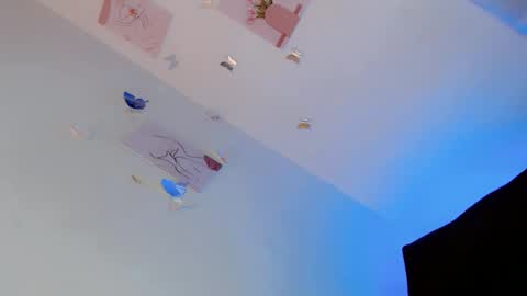 jessy online show from April 12, 7:45 am