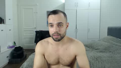 onebestlover online show from April 30, 5:51 pm