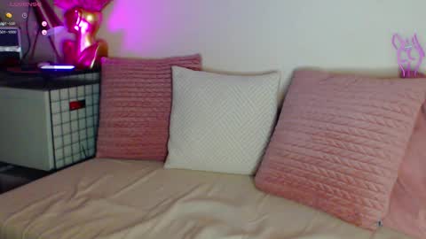  ONLINE   online show from September 18, 2:37 am