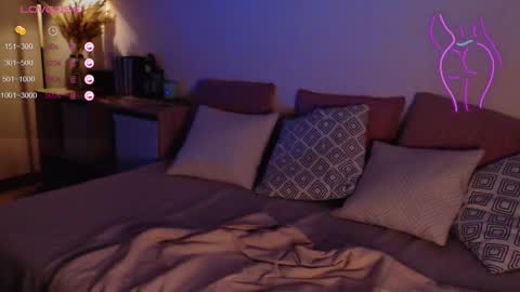  ONLINE   online show from January 22, 3:20 am