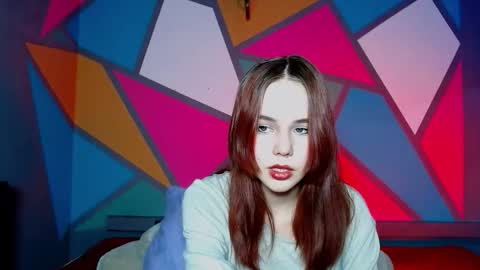 onessandra online show from December 17, 4:19 am