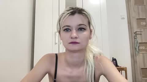 Onika online show from March 4, 4:15 pm