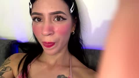 onlily online show from February 1, 8:17 pm