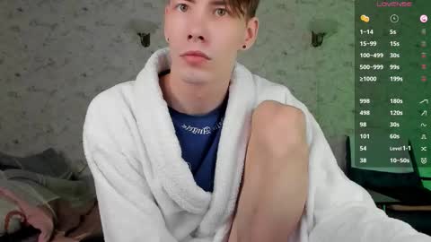 Erick  online show from March 21, 9:03 am