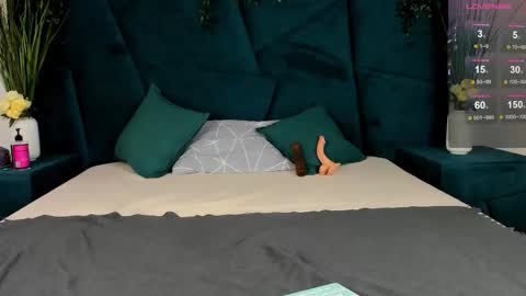 Erick  online show from September 22, 2:43 pm