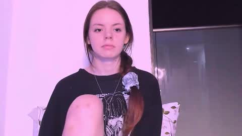 only_sarah1 online show from September 11, 12:12 am