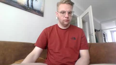 oook5 online show from May 1, 2:00 pm