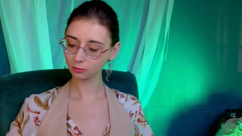 Snapshot of orianna_blade chatting on October 10, 1:28 pm Orianna - Hi Im into geek culture cosplay crafting LARP games. Shall we play DnD online show from October 10, 1:28 pm