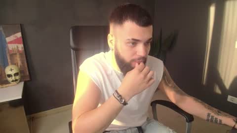 OscarWills online show from August 6, 4:21 am