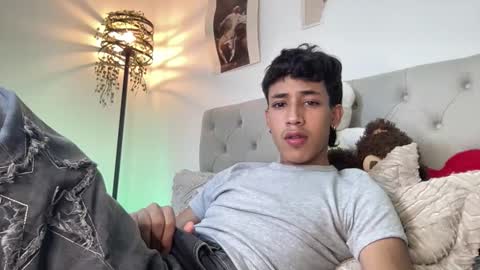 ostin 18hot online show from December 3, 5:19 am