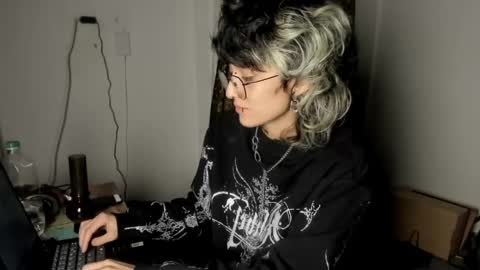 Otto 3 online show from March 12, 5:57 am