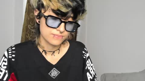 Otto 3 online show from December 9, 5:08 pm