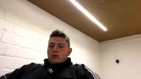 outflayd online show from March 28, 11:06 pm