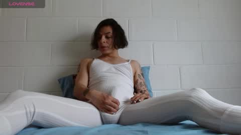 Jeannifer online show from April 18, 1:35 pm