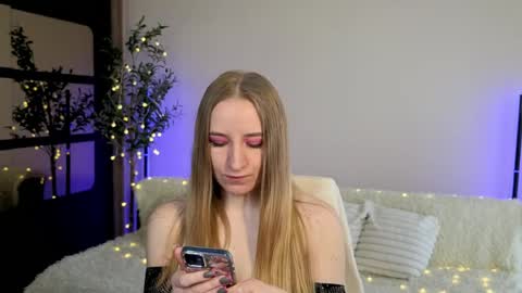 Oxy Foxie online show from April 9, 12:22 pm