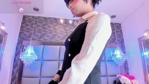 Palmer  online show from April 9, 8:03 pm