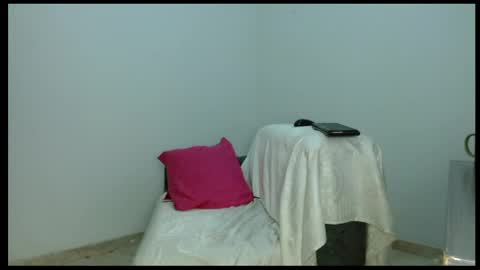 pamela_black_bigcock online show from June 4, 8:04 pm